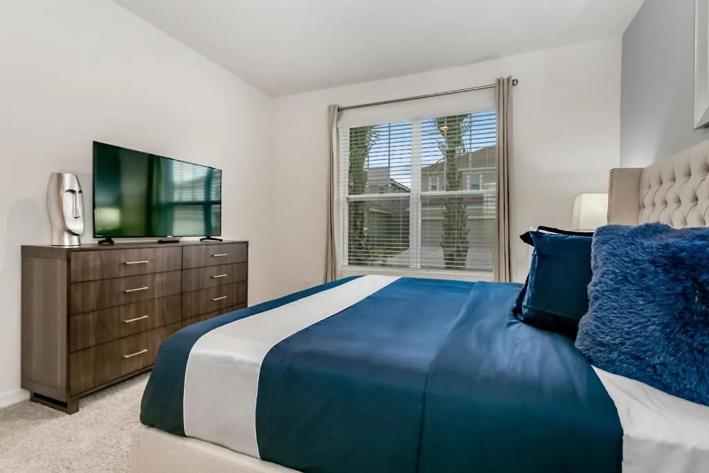 Amazing! 6Bed 4Ba Villa Game Room Pool Spa 7028Oak Davenport United States